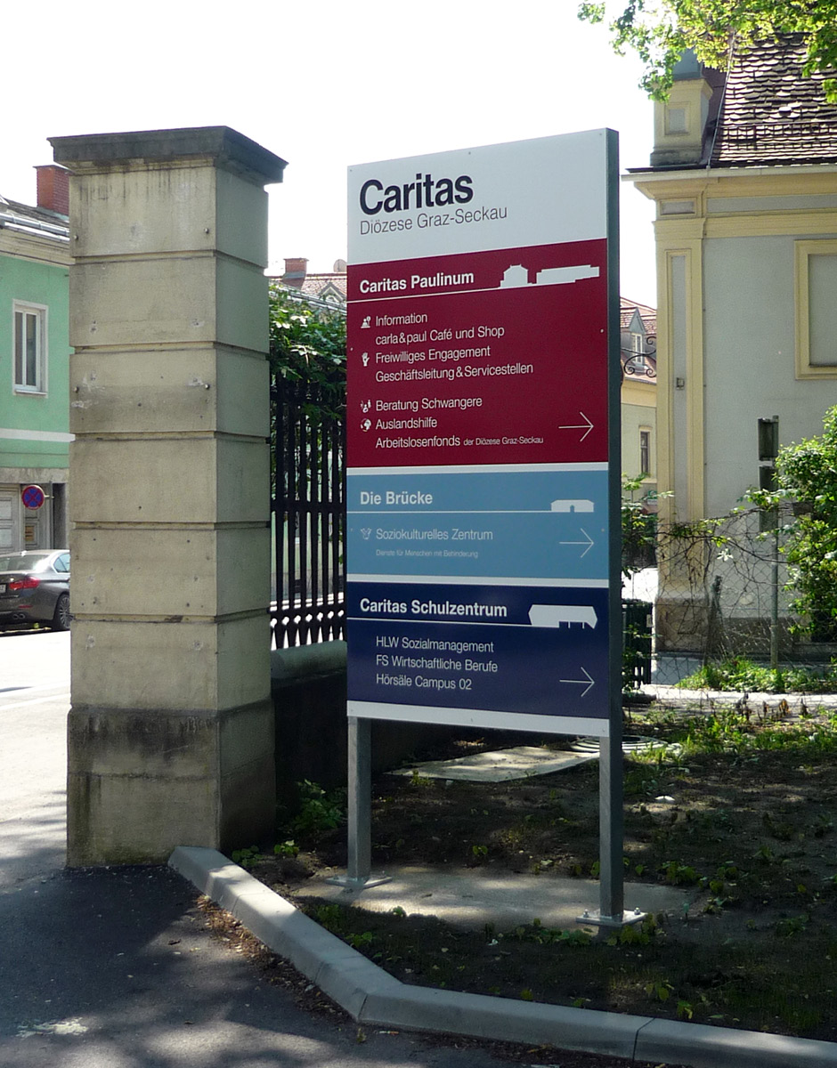 Barrierefreies Leitsystem für die Caritas von der Werbeagentur look! design