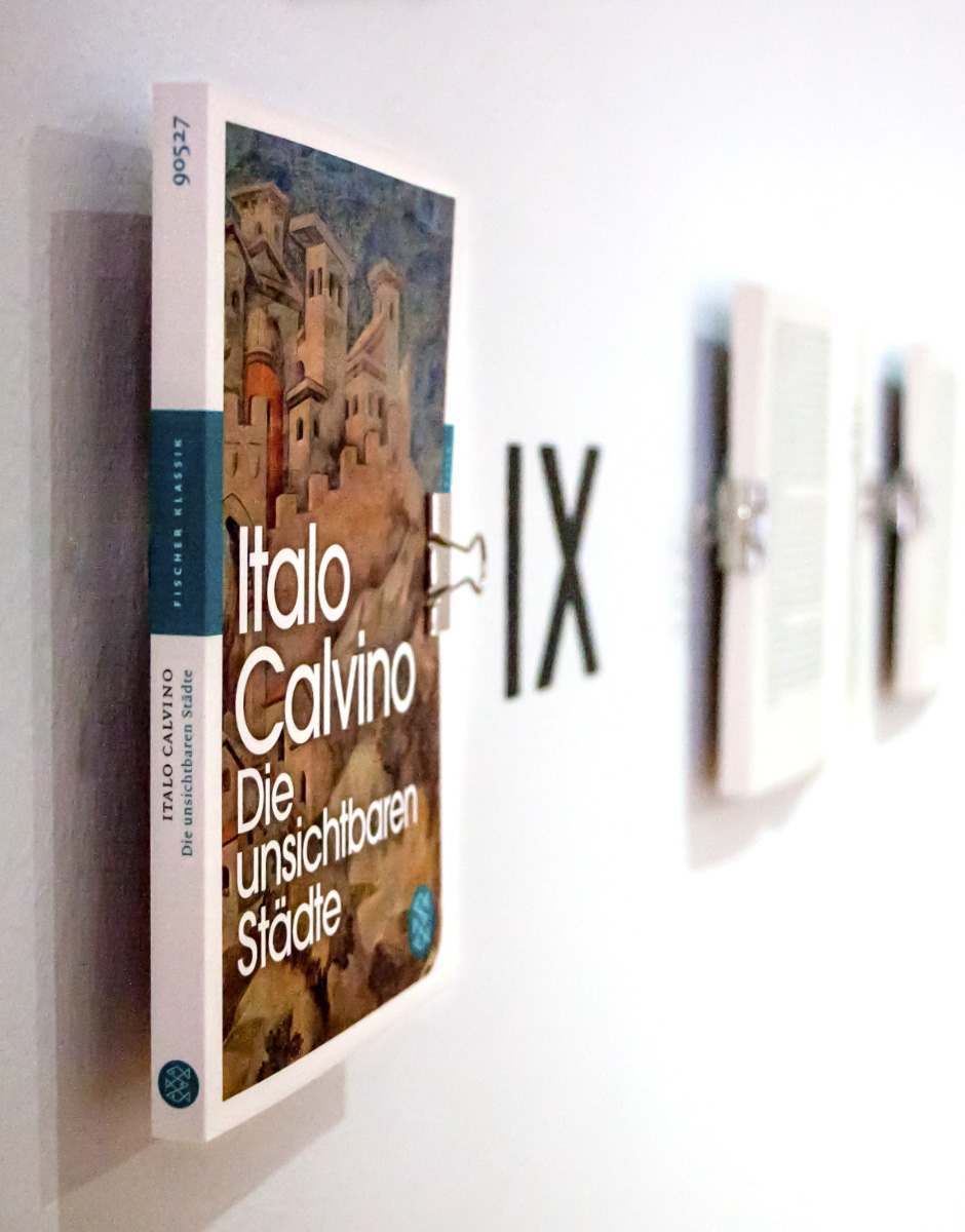 Ausstellungsgestaltung für „Italo Calvino. Die Hölle der Lebenden“ im GrazMuseum von der Designagentur look! design