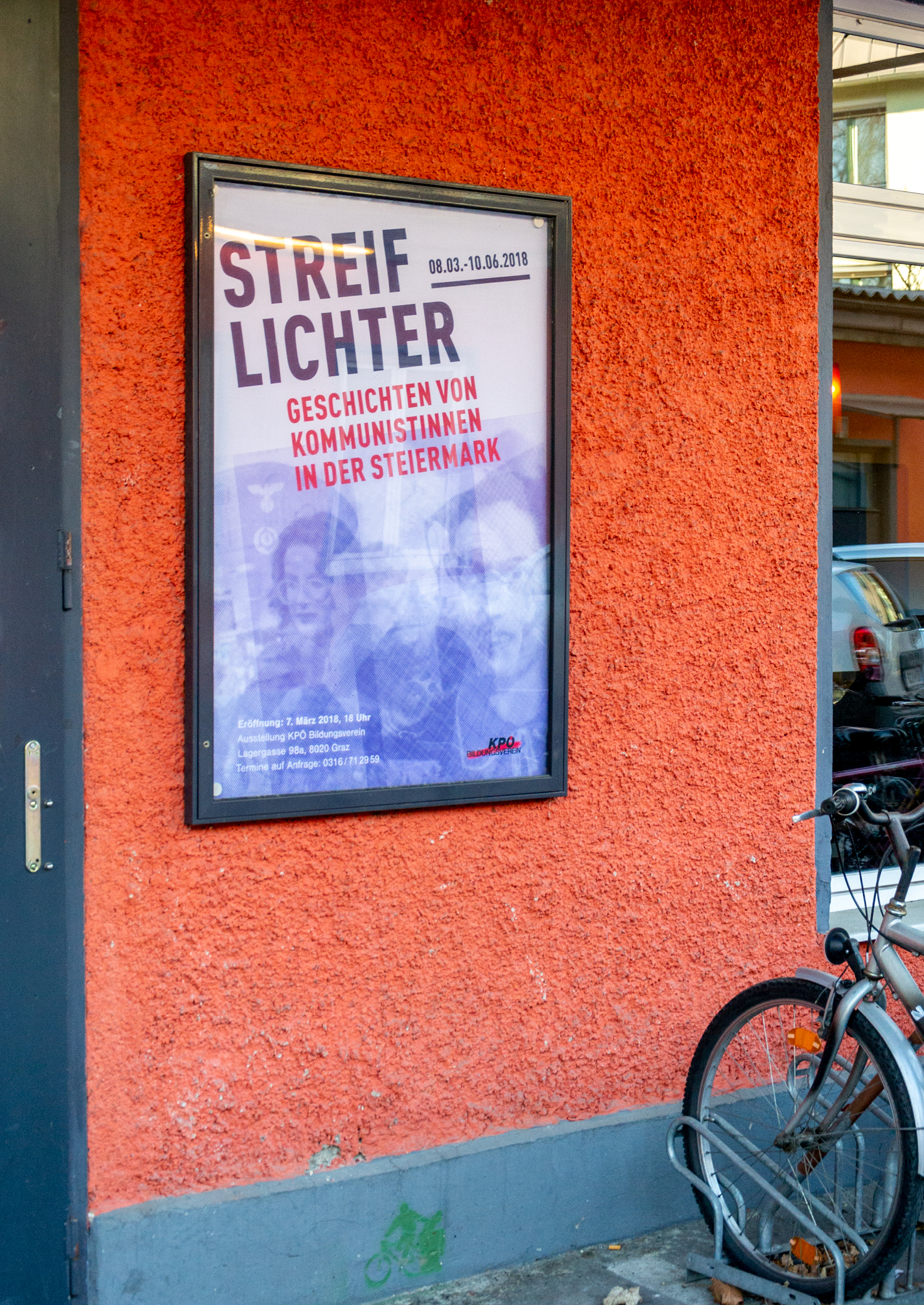 Ausstellung „Streiflichter. Geschichten von Kommunistinnen in der Steiermark“: Austellungsgrafik von look! design für den KPÖ Bildungsverein Graz