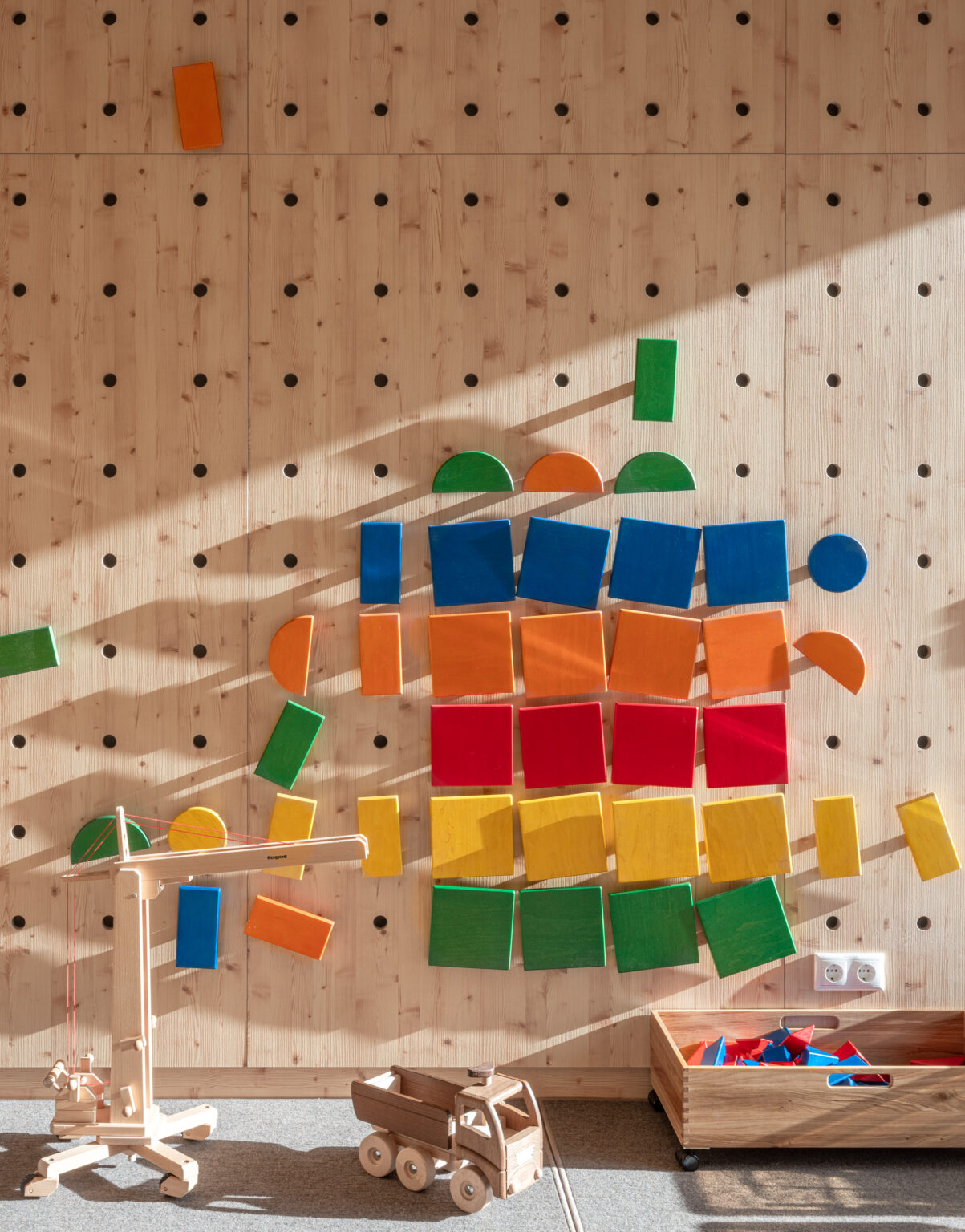 Kindergarten St. Josef: Interior Design und grafische Ebene | look! design