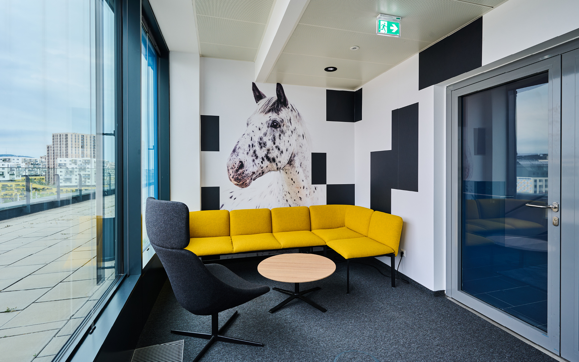 LOOK_Showcase_web_Norika_08_CM10857_r1_c-mavric