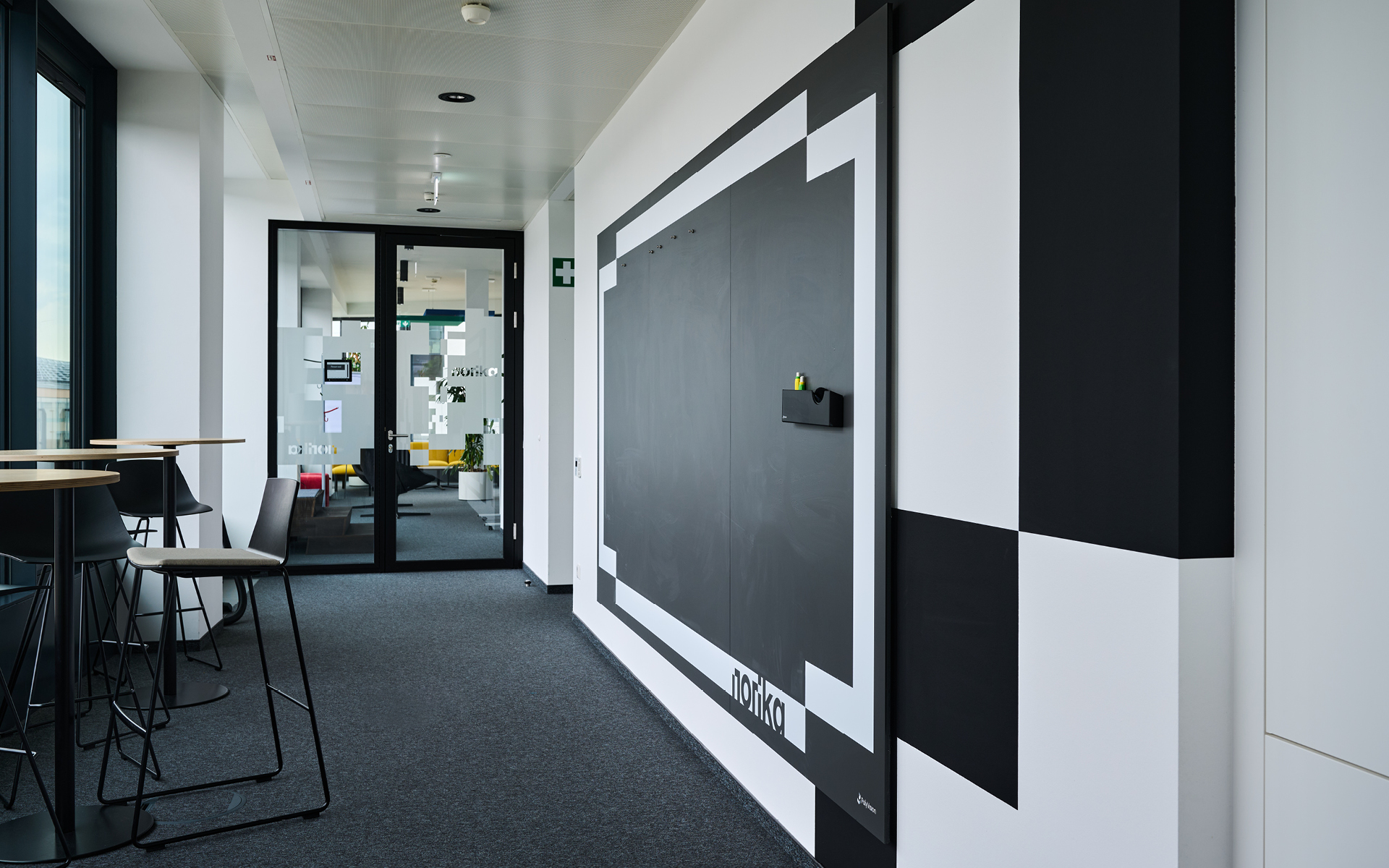 LOOK_Showcase_web_Norika_09_CM10872_r1_c-mavric