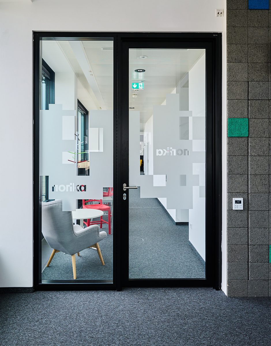 LOOK_Showcase_web_Norika_11_CM10841_r1_c-mavric