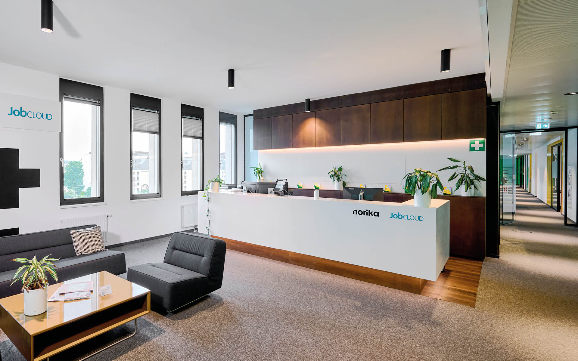 LOOK_Showcase_web_Norika_02_CM10792_r1_c-mavric-Edit