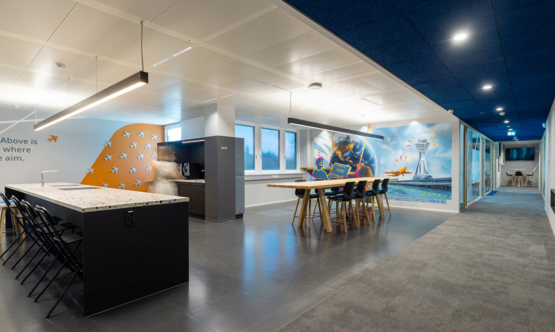 Ready for take off: sichtbare Firmen-Identität in neuen Büroräumen